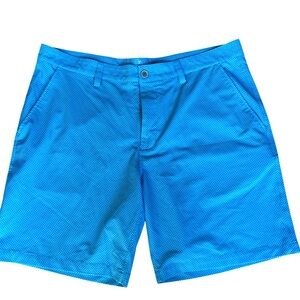 Southern Tide Performance/golf shorts Retro Pattern blues size 40